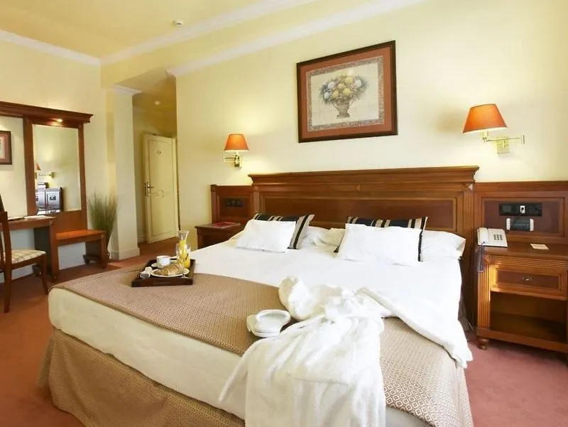 Hospedium Hotel Blu Loiu Spanien